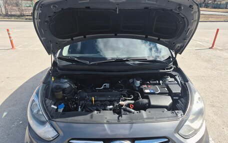 Hyundai Solaris II рестайлинг, 2013 год, 820 000 рублей, 7 фотография