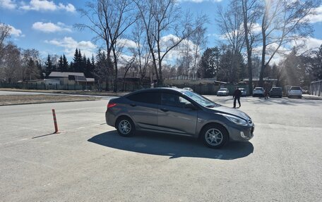 Hyundai Solaris II рестайлинг, 2013 год, 820 000 рублей, 9 фотография