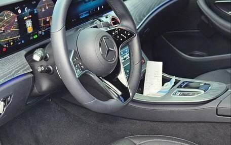 Mercedes-Benz E-Класс, 2022 год, 5 800 000 рублей, 9 фотография