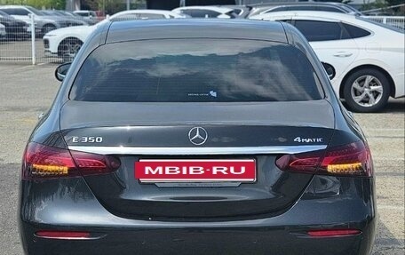 Mercedes-Benz E-Класс, 2022 год, 5 800 000 рублей, 6 фотография