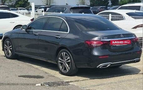 Mercedes-Benz E-Класс, 2022 год, 5 800 000 рублей, 7 фотография