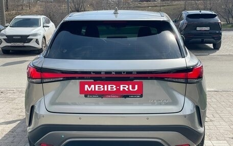 Lexus RX IV рестайлинг, 2025 год, 7 500 000 рублей, 6 фотография