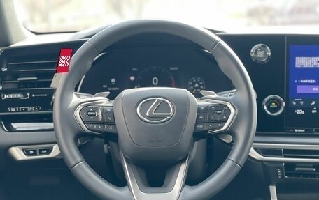 Lexus RX IV рестайлинг, 2025 год, 7 500 000 рублей, 16 фотография