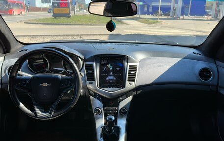 Chevrolet Cruze II, 2011 год, 745 000 рублей, 7 фотография