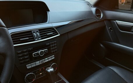 Mercedes-Benz C-Класс, 2012 год, 1 350 000 рублей, 6 фотография