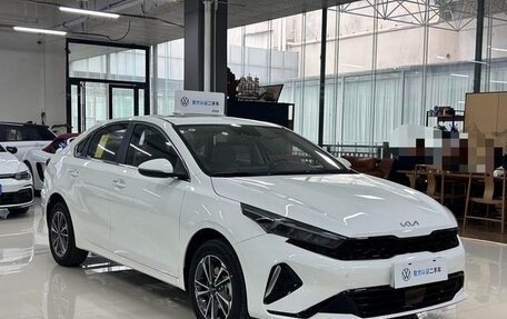 KIA K3, 2025 год, 2 372 000 рублей, 4 фотография