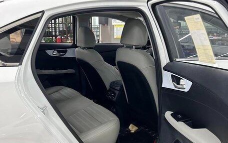 KIA K3, 2025 год, 2 372 000 рублей, 12 фотография