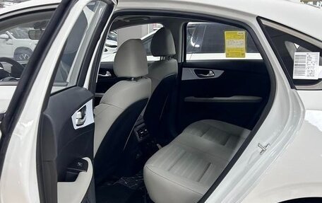 KIA K3, 2025 год, 2 372 000 рублей, 11 фотография