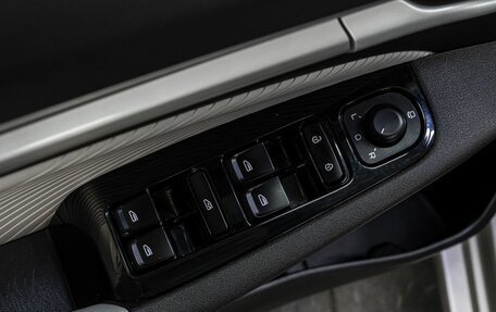 Geely Emgrand, 2023 год, 1 750 000 рублей, 13 фотография