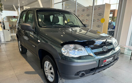 Chevrolet Niva I рестайлинг, 2018 год, 780 000 рублей, 3 фотография