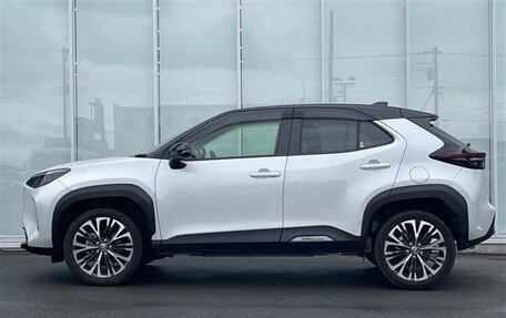 Toyota Yaris Cross, 2023 год, 1 599 000 рублей, 7 фотография