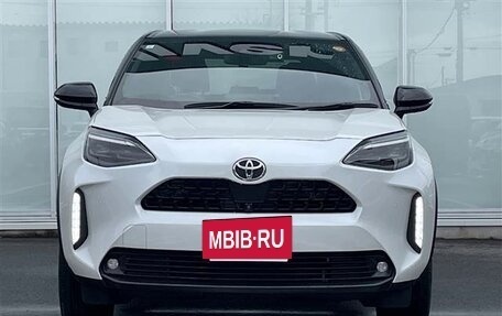 Toyota Yaris Cross, 2023 год, 1 599 000 рублей, 2 фотография