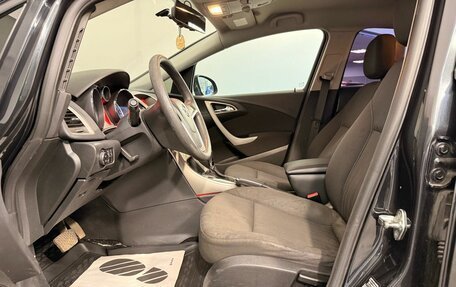 Opel Astra J, 2011 год, 630 000 рублей, 10 фотография