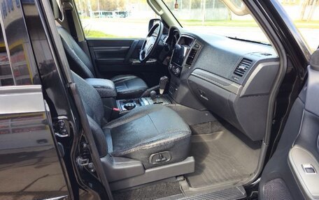 Mitsubishi Pajero IV, 2018 год, 2 720 000 рублей, 16 фотография