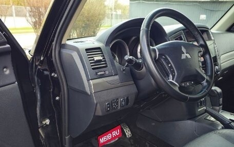 Mitsubishi Pajero IV, 2018 год, 2 720 000 рублей, 13 фотография