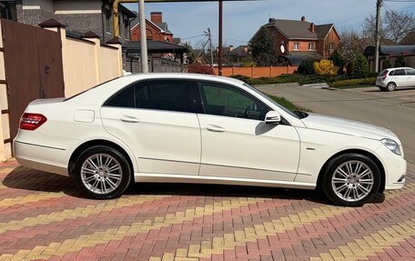 Mercedes-Benz E-Класс, 2010 год, 2 100 000 рублей, 3 фотография