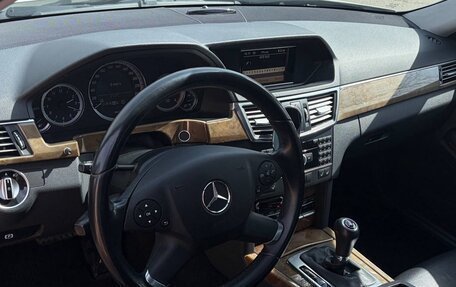 Mercedes-Benz E-Класс, 2010 год, 2 100 000 рублей, 12 фотография