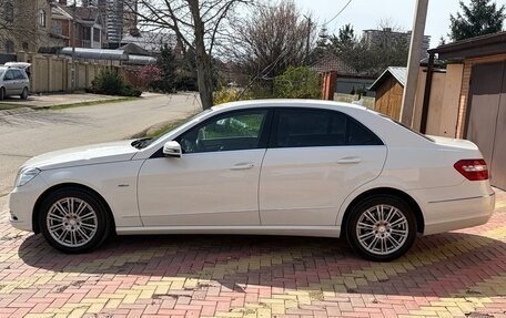 Mercedes-Benz E-Класс, 2010 год, 2 100 000 рублей, 4 фотография