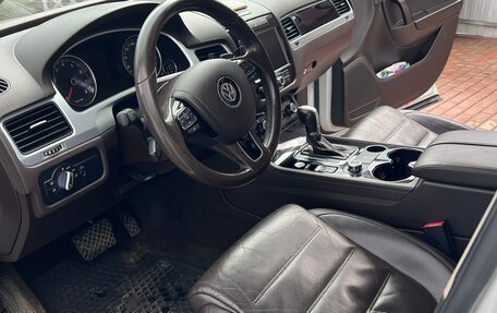 Volkswagen Touareg III, 2012 год, 1 950 000 рублей, 8 фотография