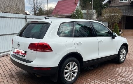 Volkswagen Touareg III, 2012 год, 1 950 000 рублей, 4 фотография