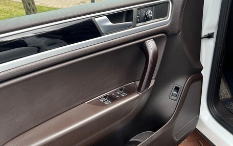 Volkswagen Touareg III, 2012 год, 1 950 000 рублей, 13 фотография