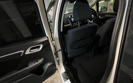 Honda Fit III, 2018 год, 900 000 рублей, 6 фотография