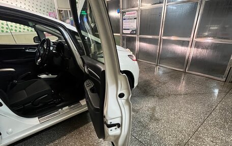 Honda Fit III, 2018 год, 900 000 рублей, 19 фотография