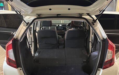 Honda Fit III, 2018 год, 900 000 рублей, 32 фотография