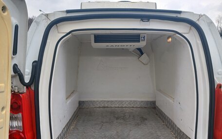 Peugeot Partner II рестайлинг 2, 2014 год, 725 000 рублей, 3 фотография