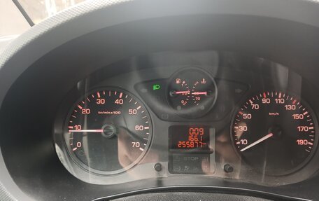 Peugeot Partner II рестайлинг 2, 2014 год, 725 000 рублей, 6 фотография