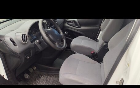 Peugeot Partner II рестайлинг 2, 2014 год, 725 000 рублей, 9 фотография