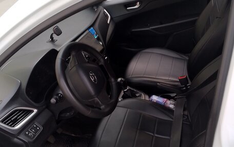 Hyundai Solaris II рестайлинг, 2017 год, 650 000 рублей, 4 фотография