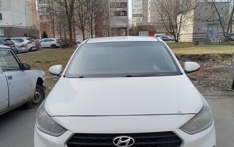 Hyundai Solaris II рестайлинг, 2017 год, 650 000 рублей, 2 фотография