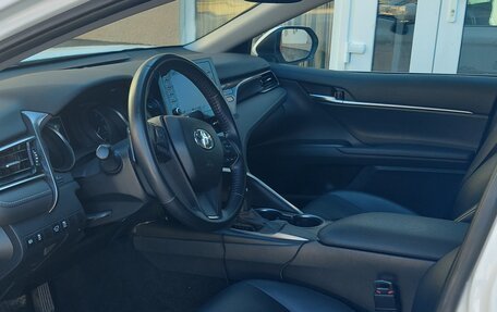 Toyota Camry, 2021 год, 2 800 000 рублей, 2 фотография