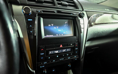 Toyota Camry, 2016 год, 2 290 000 рублей, 15 фотография