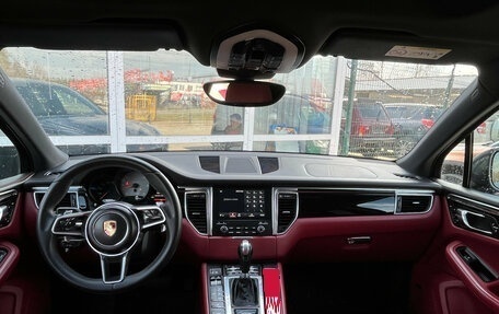 Porsche Macan I рестайлинг, 2017 год, 4 200 000 рублей, 6 фотография