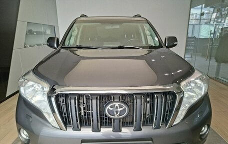 Toyota Land Cruiser Prado 150 рестайлинг 2, 2015 год, 3 599 000 рублей, 2 фотография