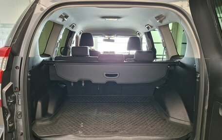 Toyota Land Cruiser Prado 150 рестайлинг 2, 2015 год, 3 599 000 рублей, 12 фотография