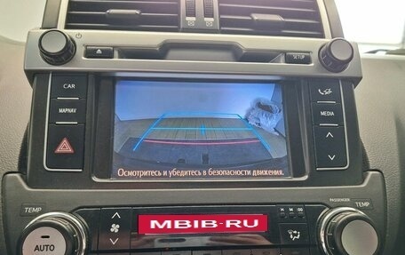 Toyota Land Cruiser Prado 150 рестайлинг 2, 2015 год, 3 599 000 рублей, 16 фотография