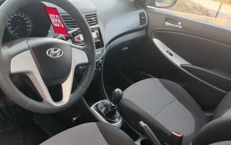 Hyundai Solaris II рестайлинг, 2012 год, 699 000 рублей, 4 фотография