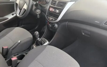 Hyundai Solaris II рестайлинг, 2012 год, 699 000 рублей, 17 фотография