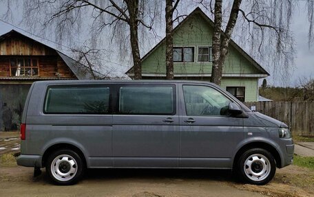 Volkswagen Caravelle T5, 2011 год, 2 050 000 рублей, 3 фотография