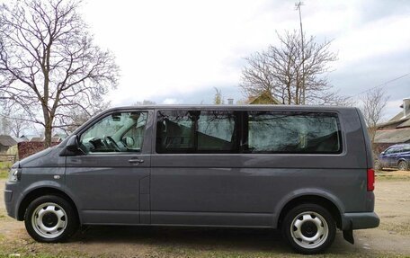 Volkswagen Caravelle T5, 2011 год, 2 050 000 рублей, 4 фотография