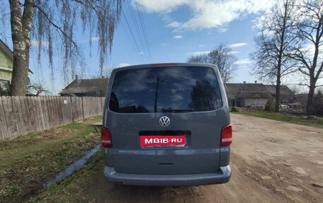 Volkswagen Caravelle T5, 2011 год, 2 050 000 рублей, 2 фотография