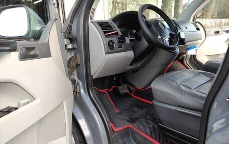 Volkswagen Caravelle T5, 2011 год, 2 050 000 рублей, 7 фотография