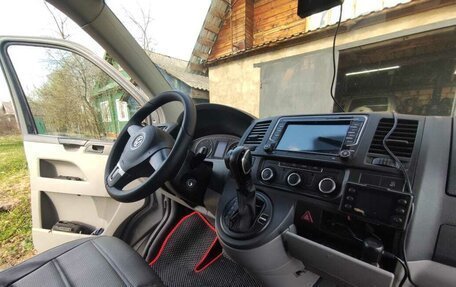 Volkswagen Caravelle T5, 2011 год, 2 050 000 рублей, 12 фотография