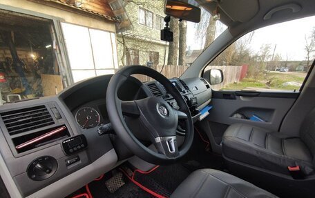 Volkswagen Caravelle T5, 2011 год, 2 050 000 рублей, 17 фотография