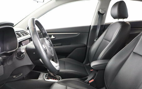 KIA Rio IV, 2021 год, 1 699 000 рублей, 8 фотография