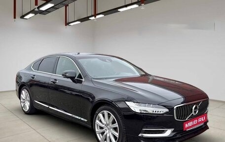 Volvo S90 II рестайлинг, 2019 год, 4 250 000 рублей, 1 фотография