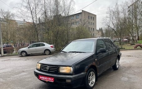 Volkswagen Vento, 1997 год, 130 000 рублей, 1 фотография